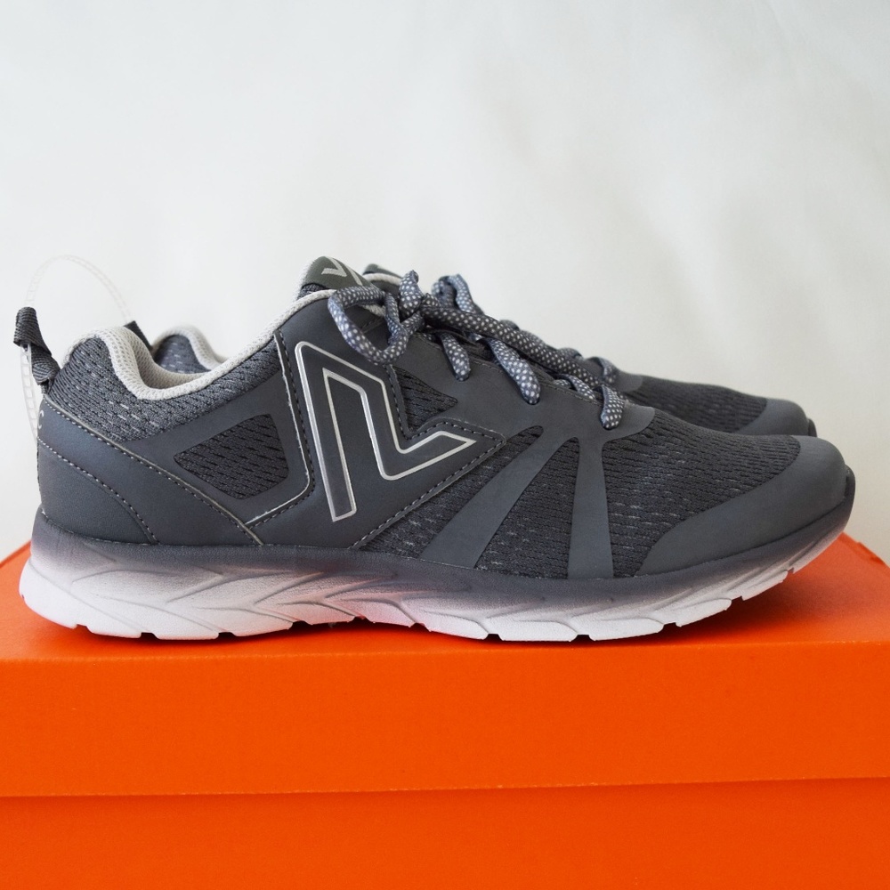 Vionic Miles Active Sneakers size 8